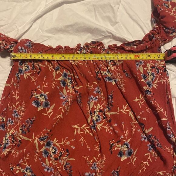 American Eagle Outfitters Red Floral Off The Shoulder Top Size Large NWOT - Picture 5 of 8